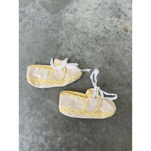 Vintage Newborn Shoes Canvas Infant Glo-Knit